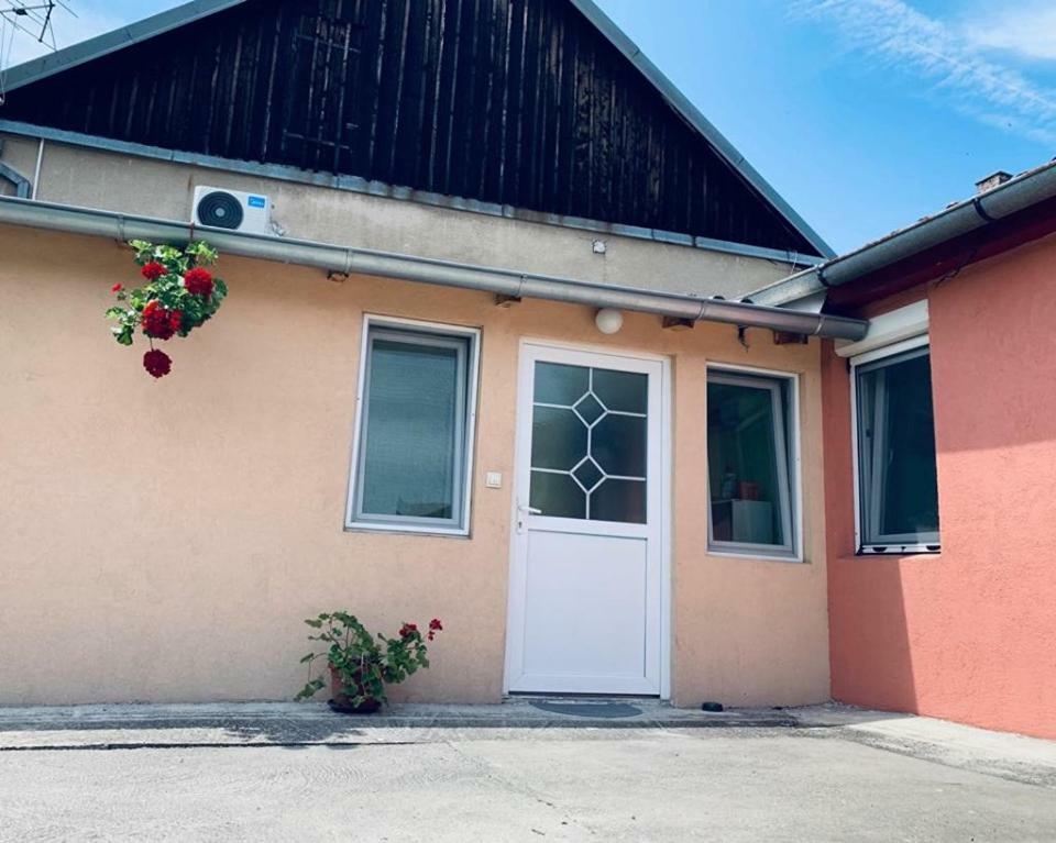 Mare Apartmant Belgrad Exteriör bild